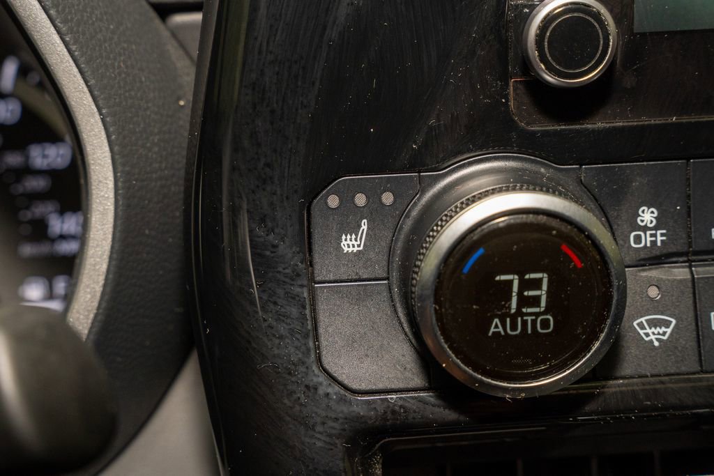 Certified 2024 Toyota Highlander XLE image 17