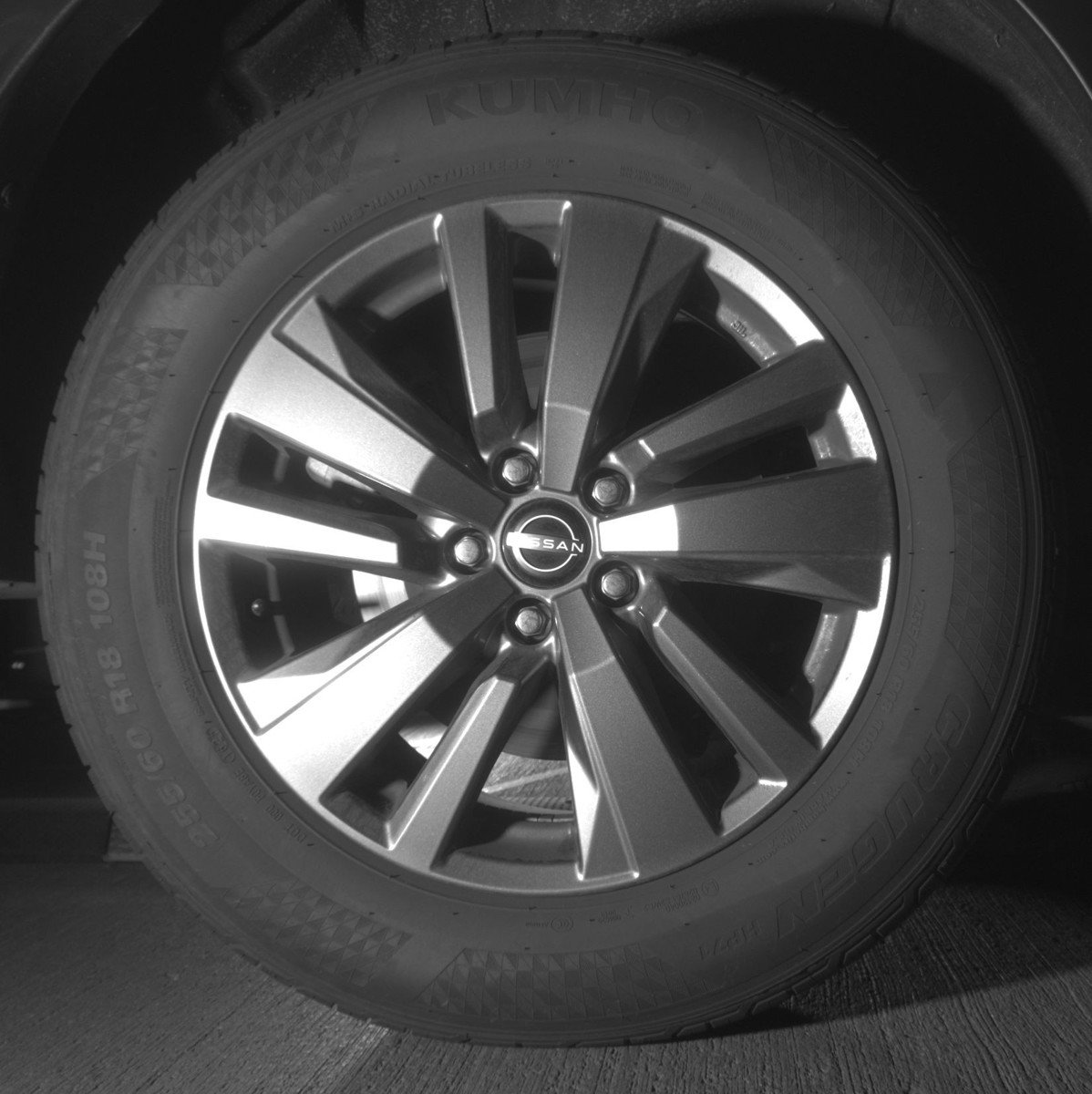 Used 2025 Nissan Pathfinder SV image 15