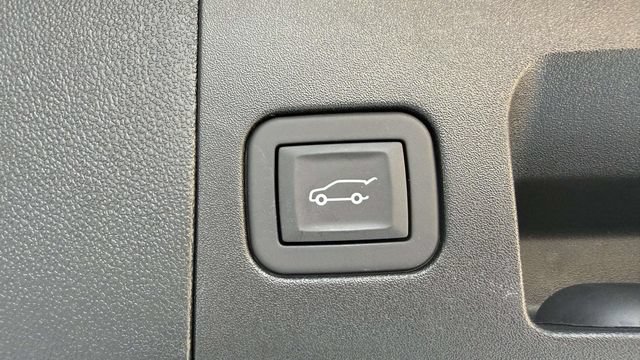 Certified 2025 Cadillac XT5 Premium Luxury w/ Technology Package AWD/4WD image 60