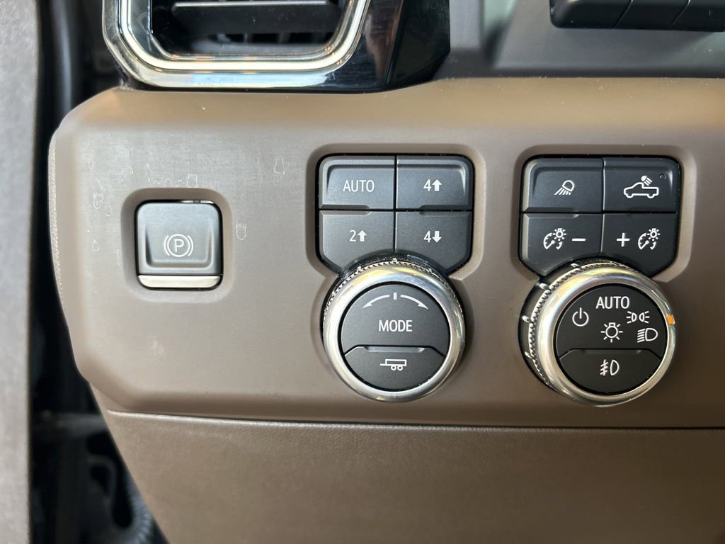 Used 2022 GMC Sierra 1500 Denali w/ Denali Reserve Package AWD/4WD image 25