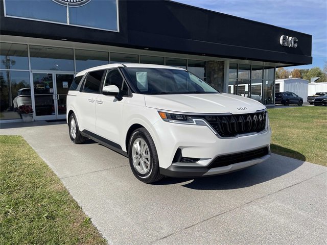 Used 2024 Kia Carnival LX