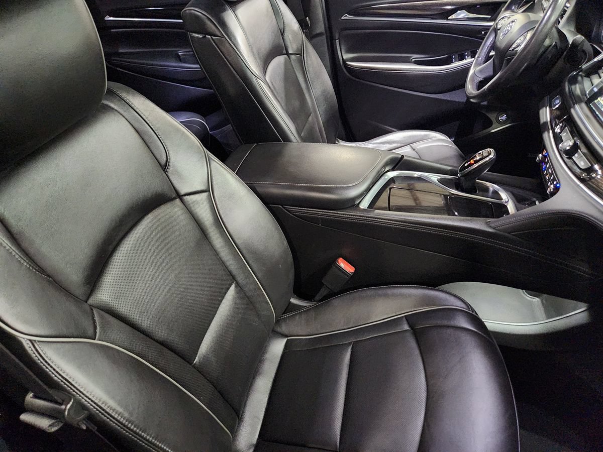 Used 2019 Buick Enclave Avenir w/ Avenir Technology Package FWD image 31