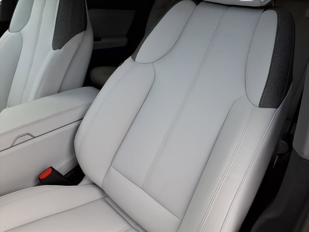 New 2026 Cadillac Optiq Luxury 1 image 14