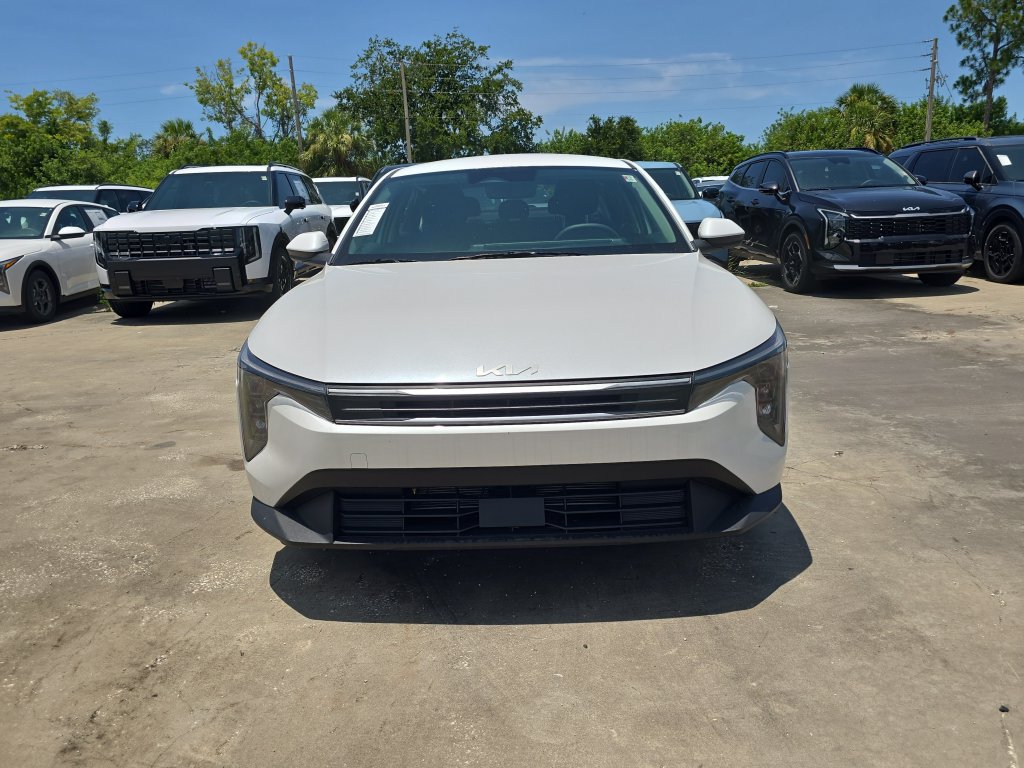New 2026 Kia K4 FWD image 3
