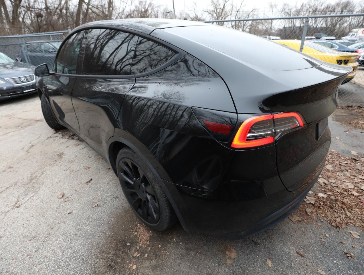 Used 2020 Tesla Model Y Long Range image 9