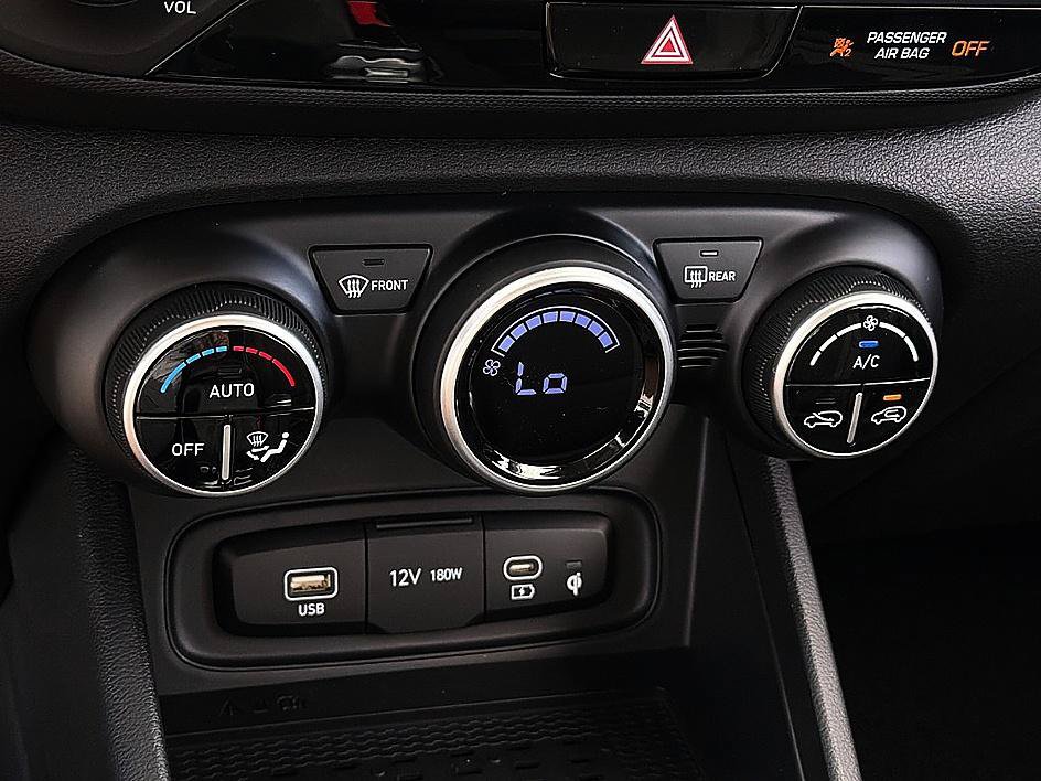 New 2026 Hyundai Venue SEL FWD image 13