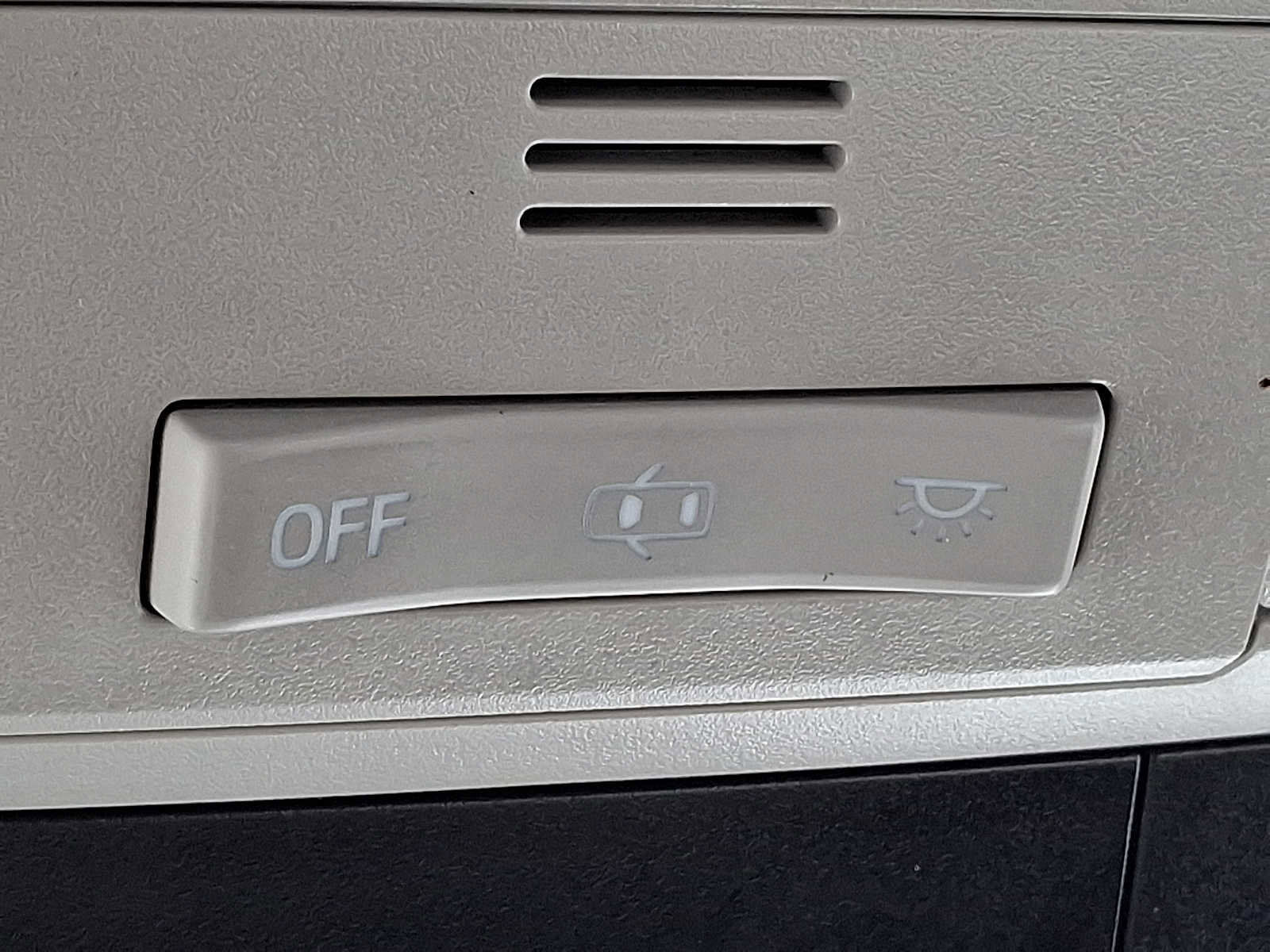 Used 2016 Toyota Tacoma SR image 25