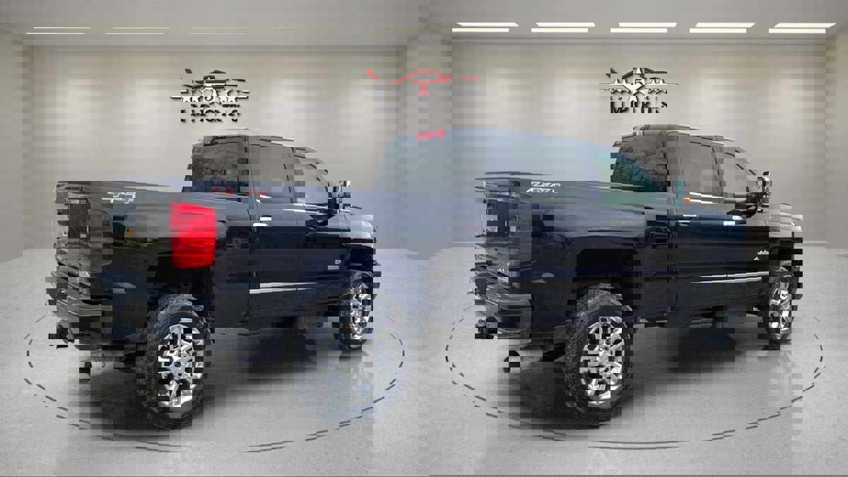 Used 2016 Chevrolet Silverado 2500 High Country w/ Duramax Plus Package image 5
