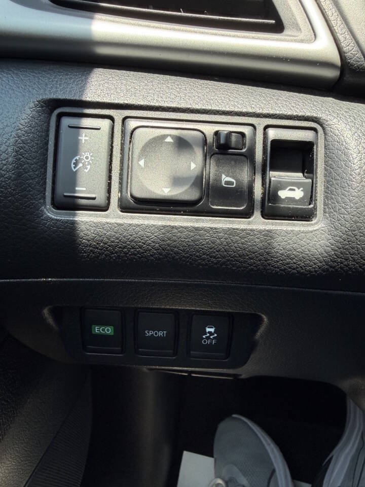Used 2018 Nissan Sentra SV FWD image 13