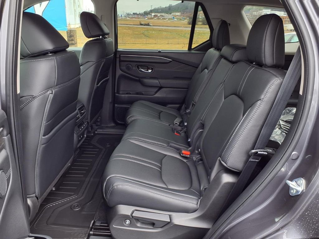 New 2026 Honda Pilot Touring image 11