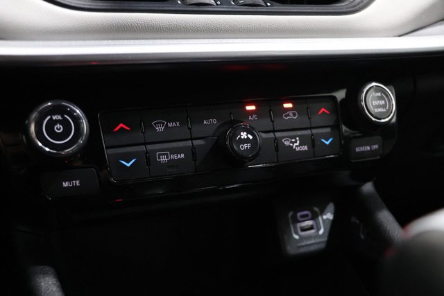 Used 2025 Jeep Compass Limited AWD/4WD image 25