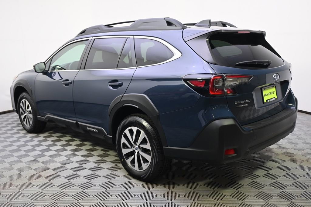 Used 2024 Subaru Outback Premium image 3
