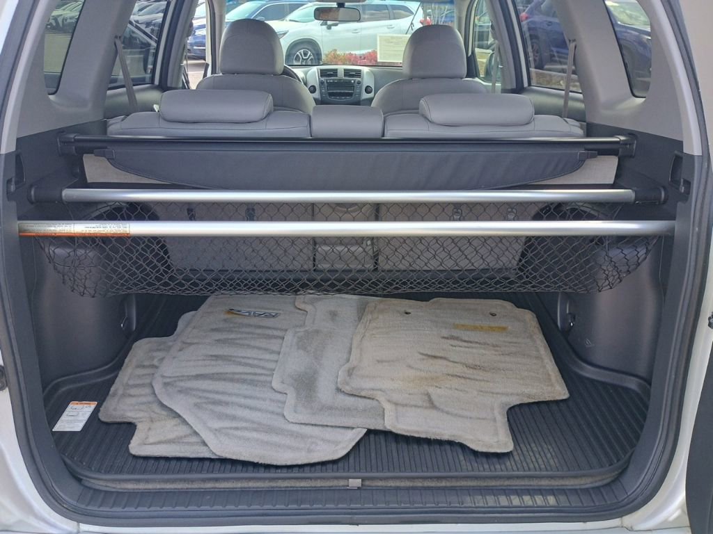 Used 2007 Toyota RAV4 Limited image 18