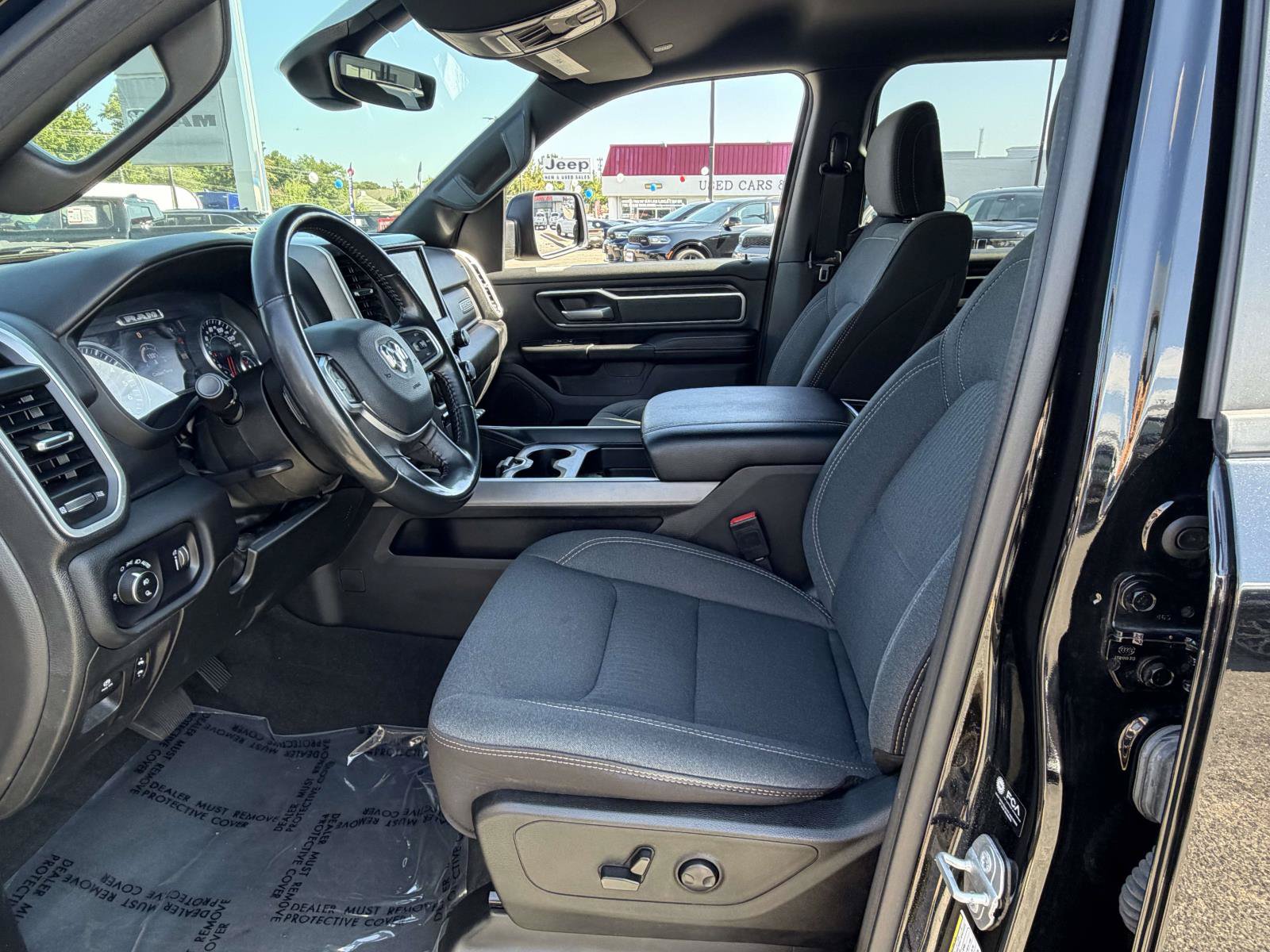 Used 2022 RAM 1500 Big Horn AWD/4WD image 25