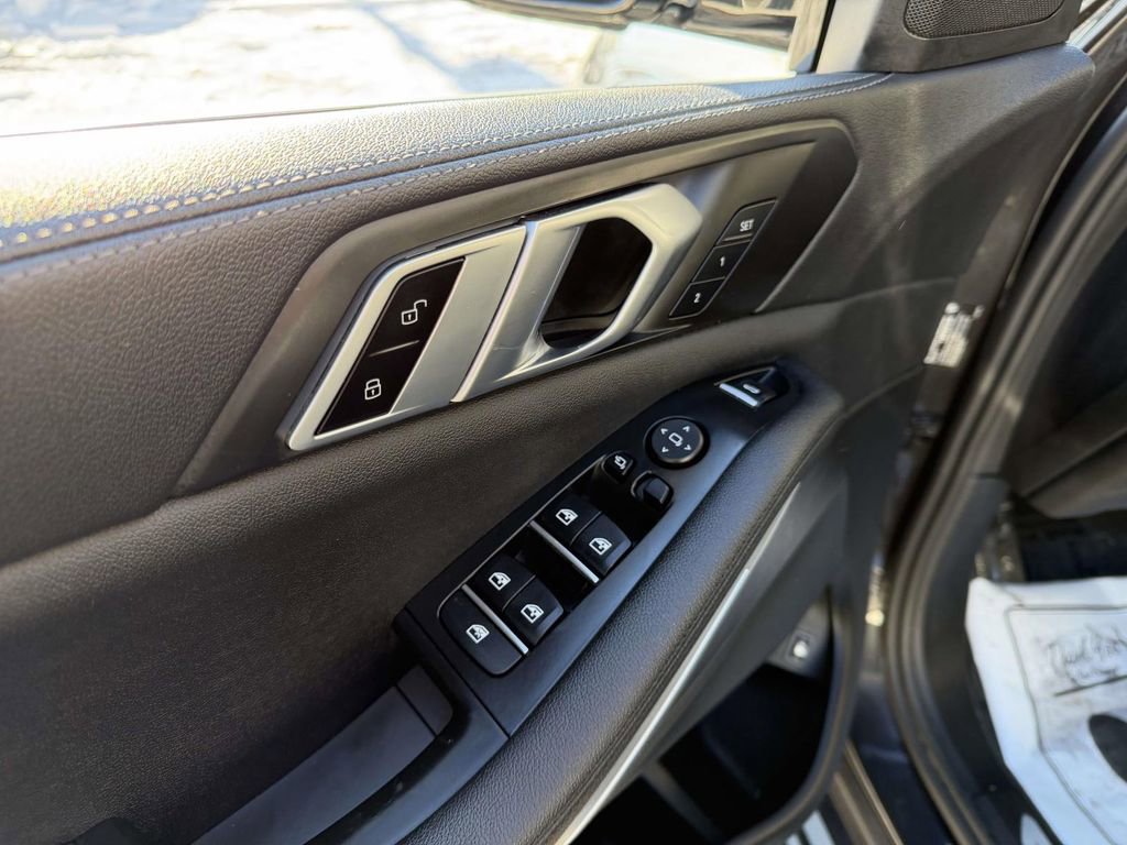 Used 2022 BMW X5 xDrive45e image 30