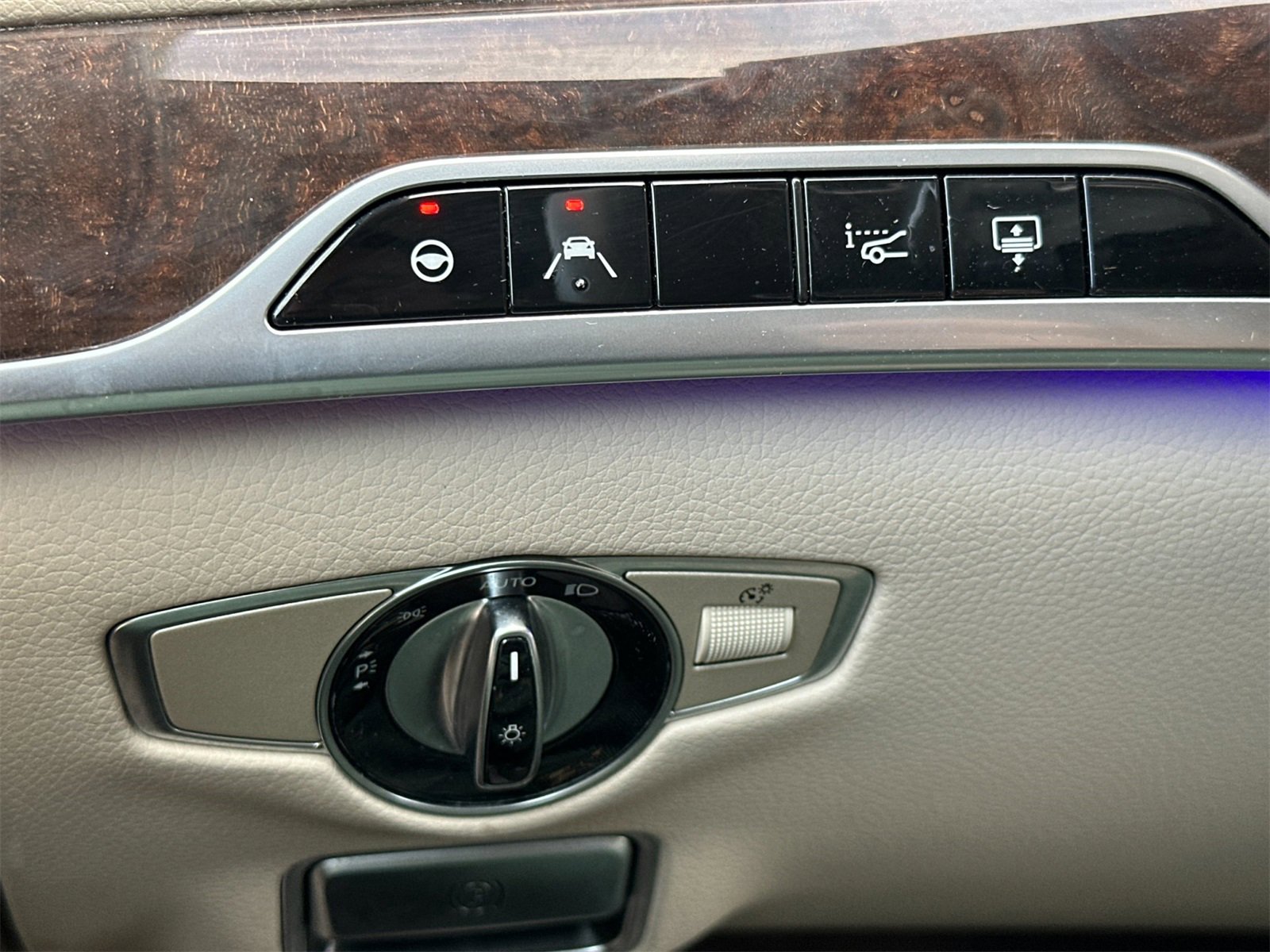 Used 2018 Mercedes-Benz S 560 Sedan image 31