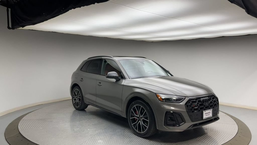 Used 2023 Audi SQ5 Premium Plus w/ Premium Plus Package AWD/4WD image 8