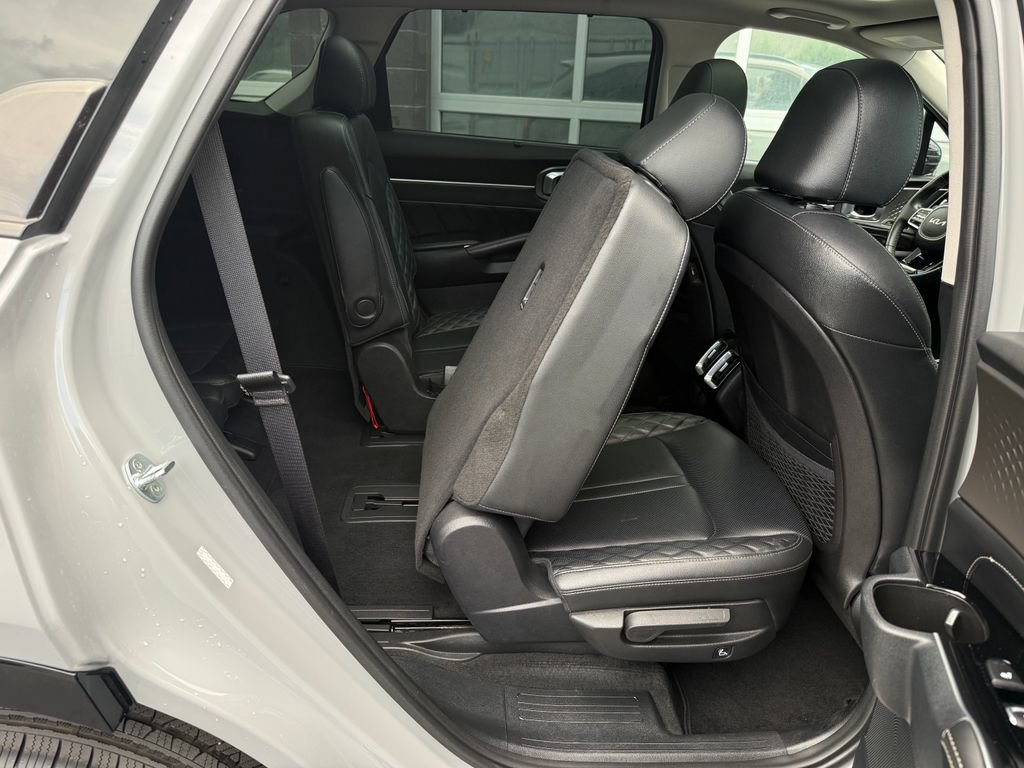 Used 2022 Kia Sorento SX Prestige AWD/4WD image 43