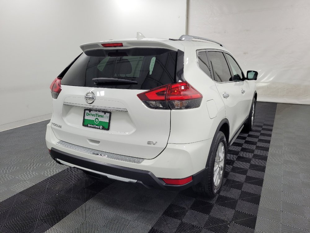 Used 2017 Nissan Rogue SV w/ SV Premium Package FWD image 9