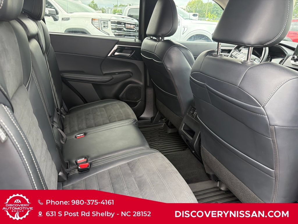 Used 2024 Mitsubishi Outlander SE AWD/4WD image 37