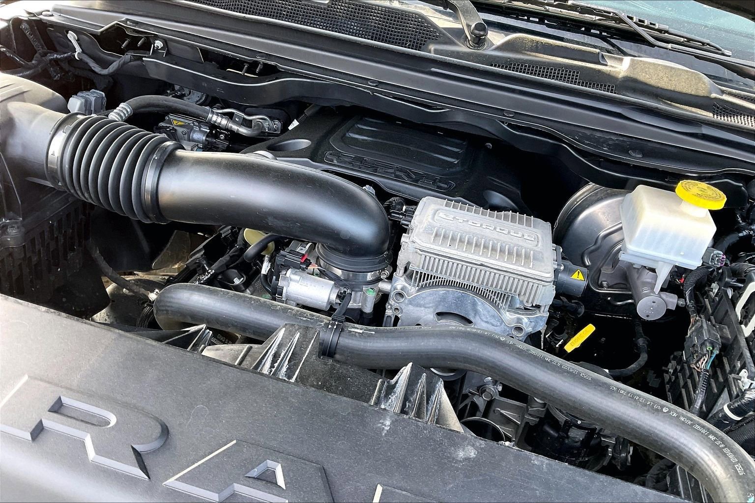 Used 2024 RAM 1500 Laramie image 32