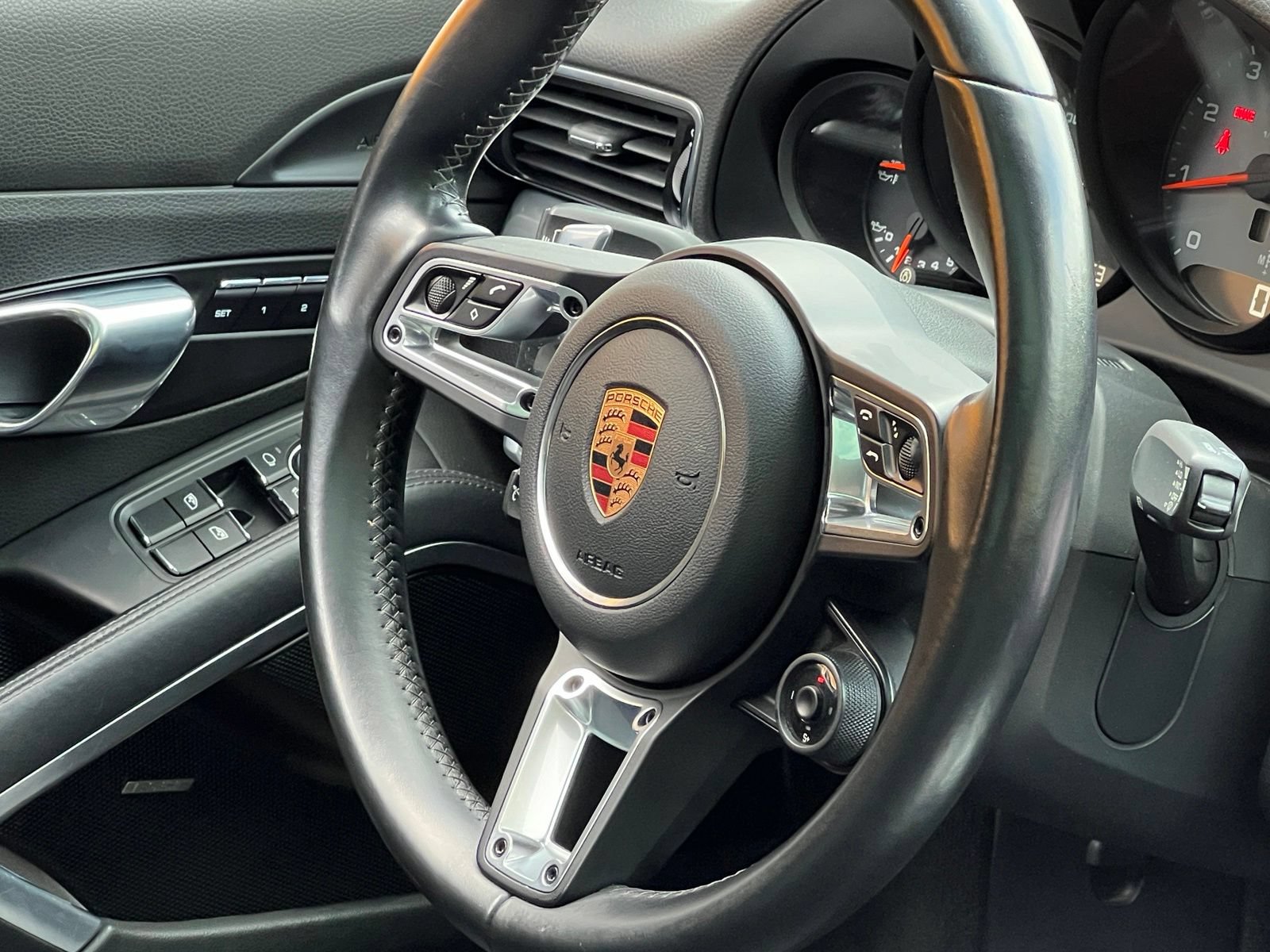 Used 2017 Porsche 911 Carrera 4S AWD/4WD image 21