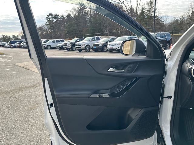 Used 2025 Chevrolet Equinox LT w/ Safety and Technology Package image 22