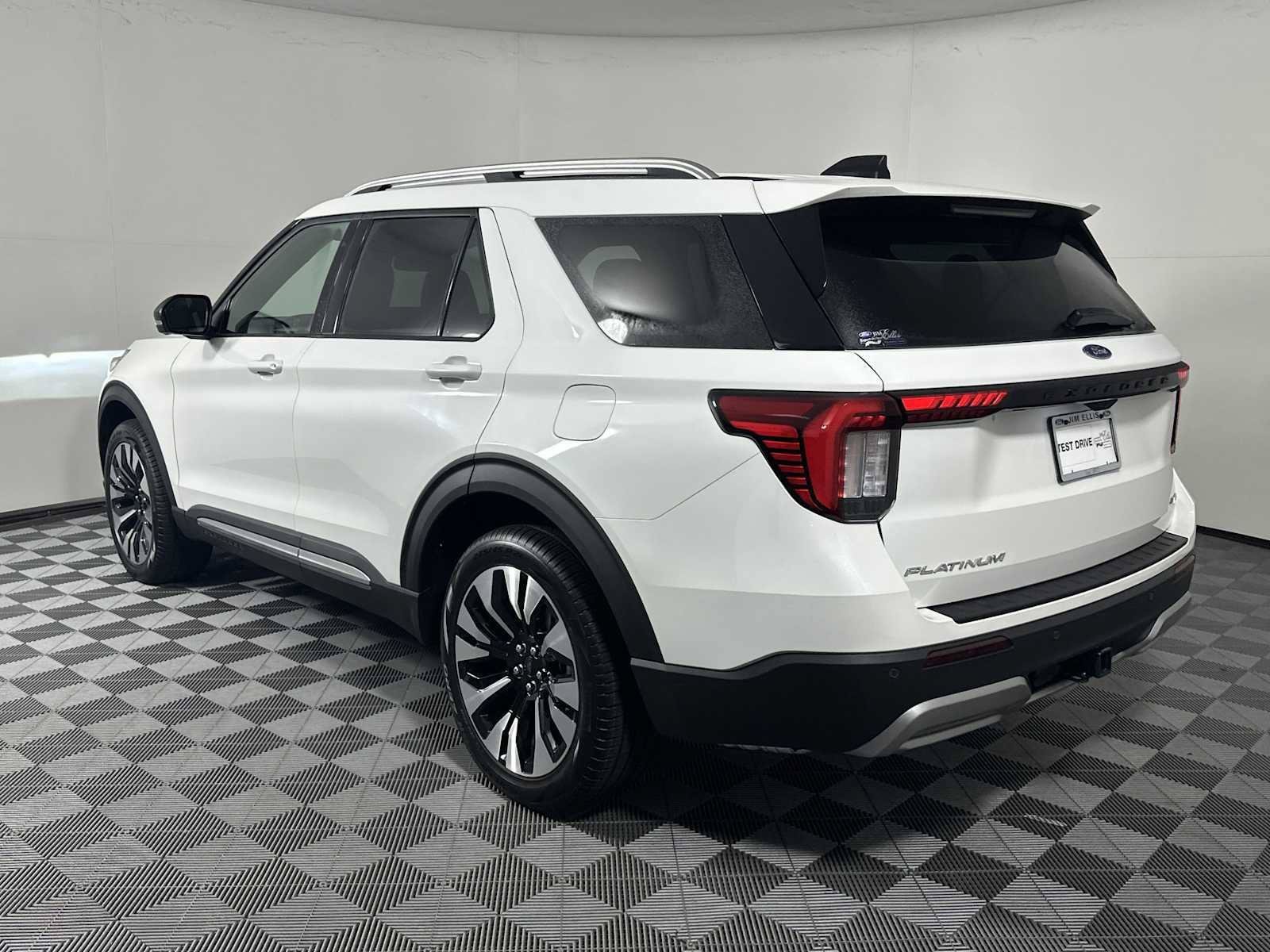 New 2026 Ford Explorer Platinum w/ LUX Leather Package AWD/4WD image 5