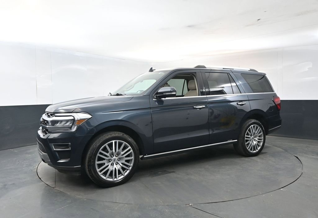 Used 2022 Ford Expedition Limited image 2