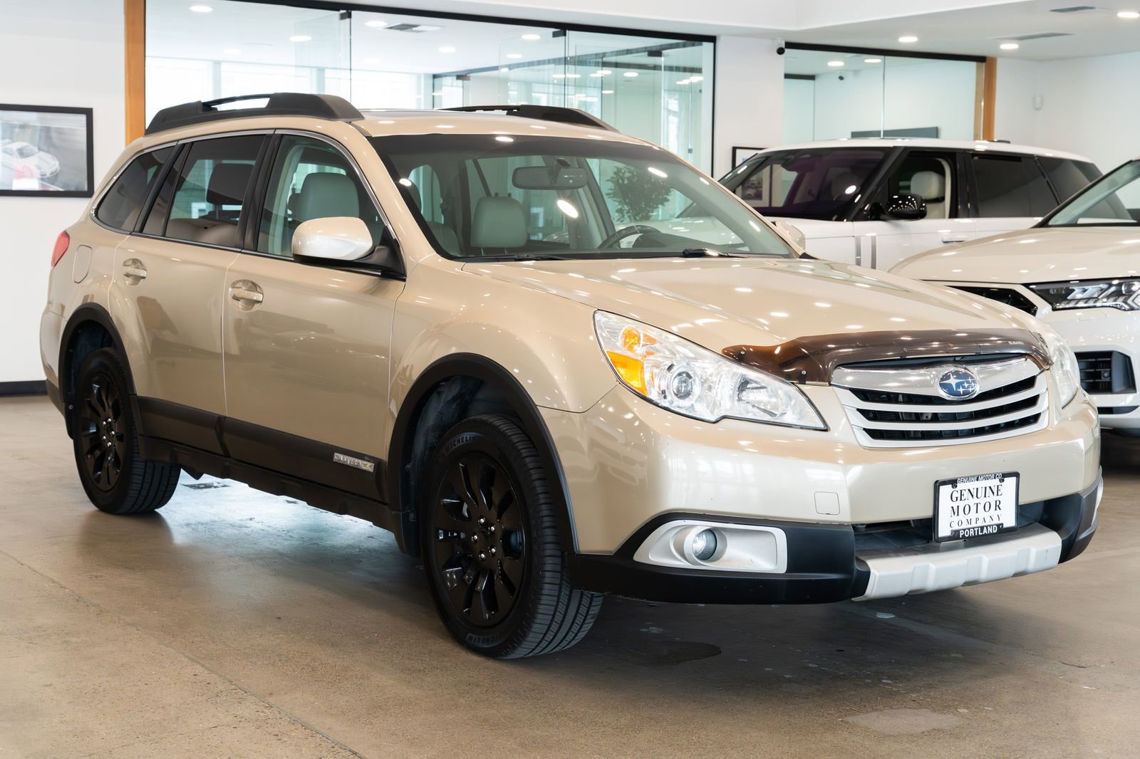 Used 2010 Subaru Outback 3.6R Limited image 3