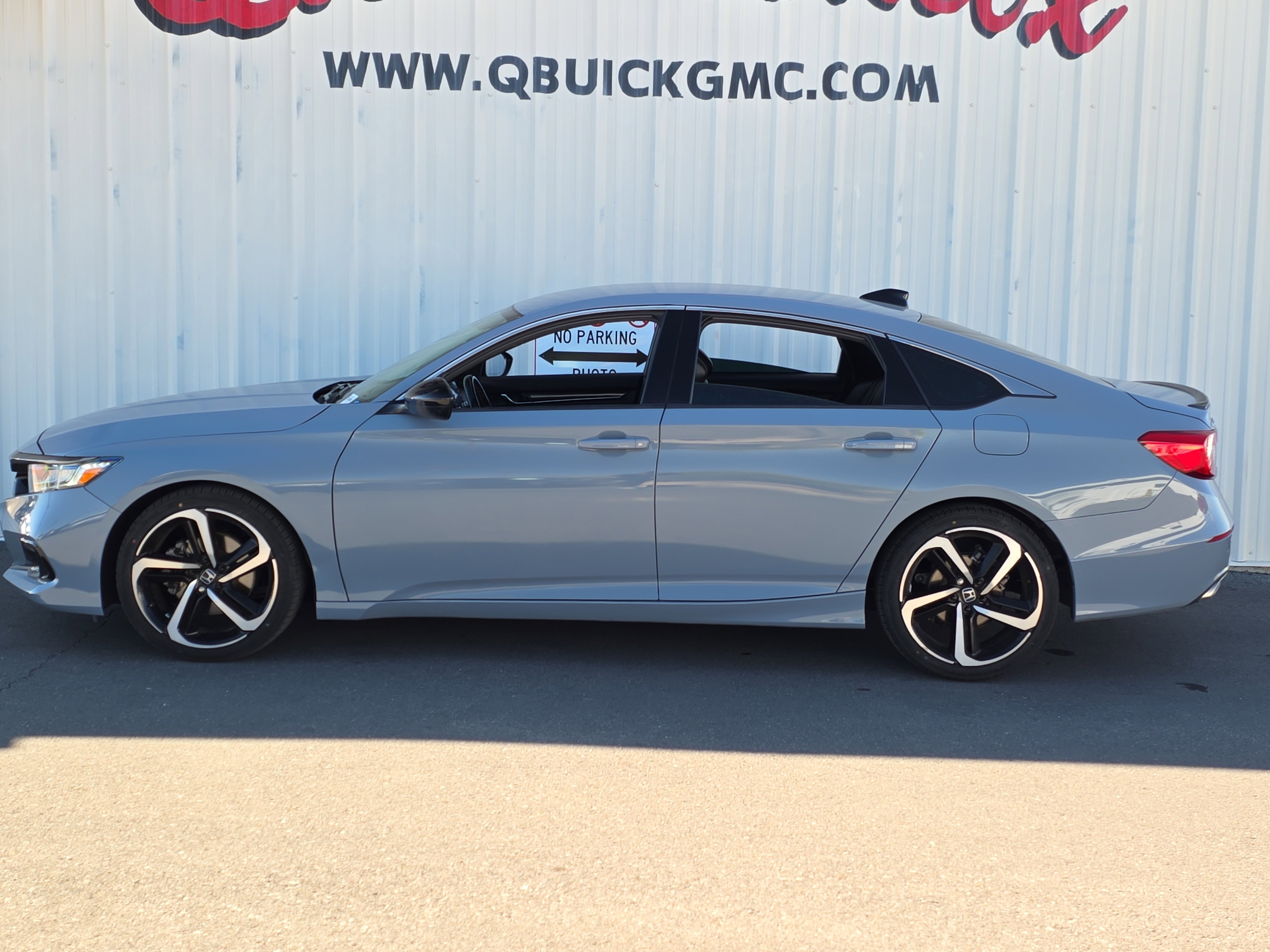 Used 2022 Honda Accord Sport image 4