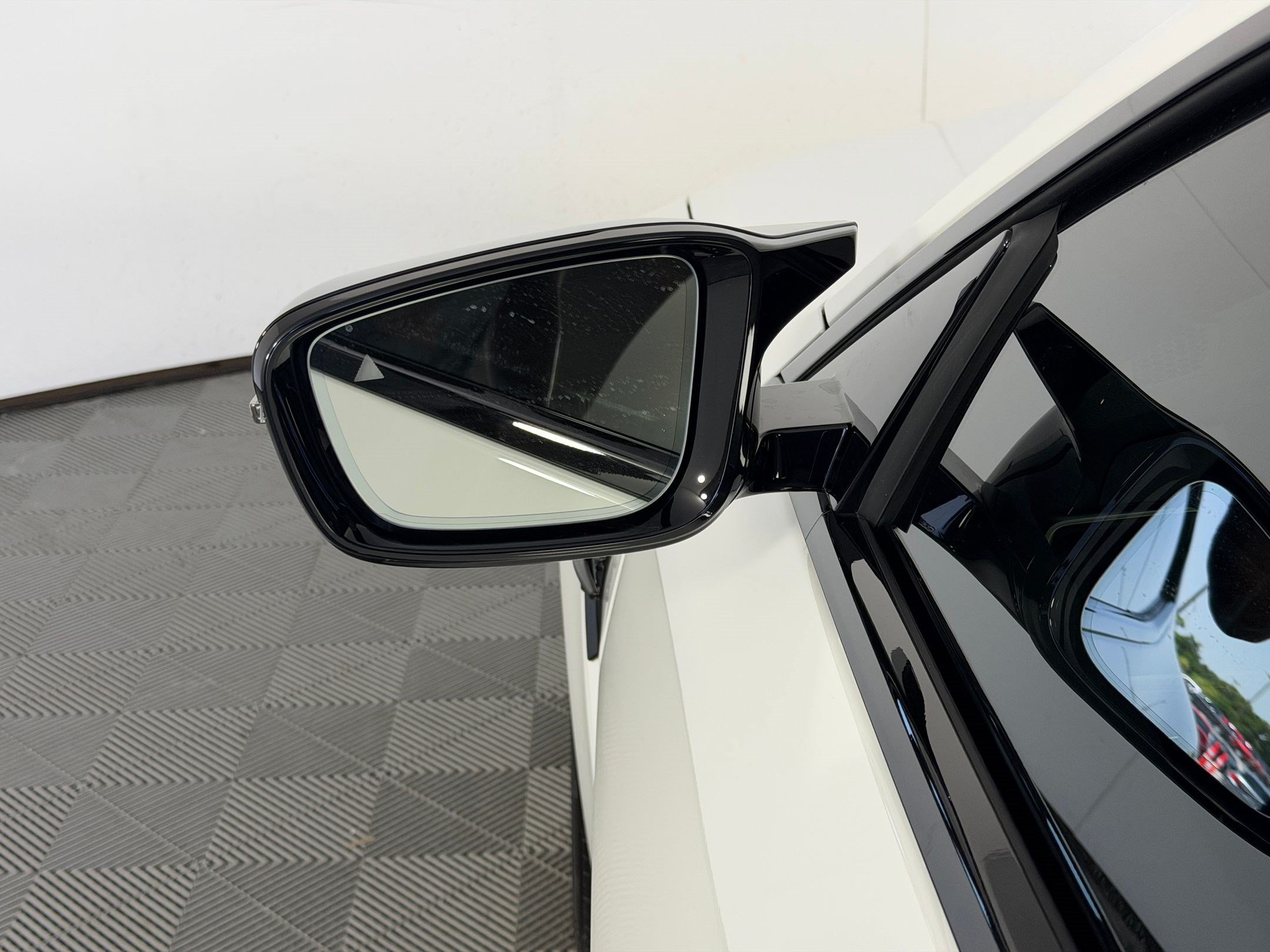 Used 2023 BMW M4 Competition w/ M Driver's Package RWD image 26