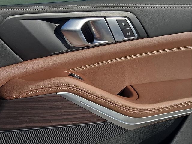 Used 2024 BMW X5 sDrive40i w/ Parking Assistance Package image 14