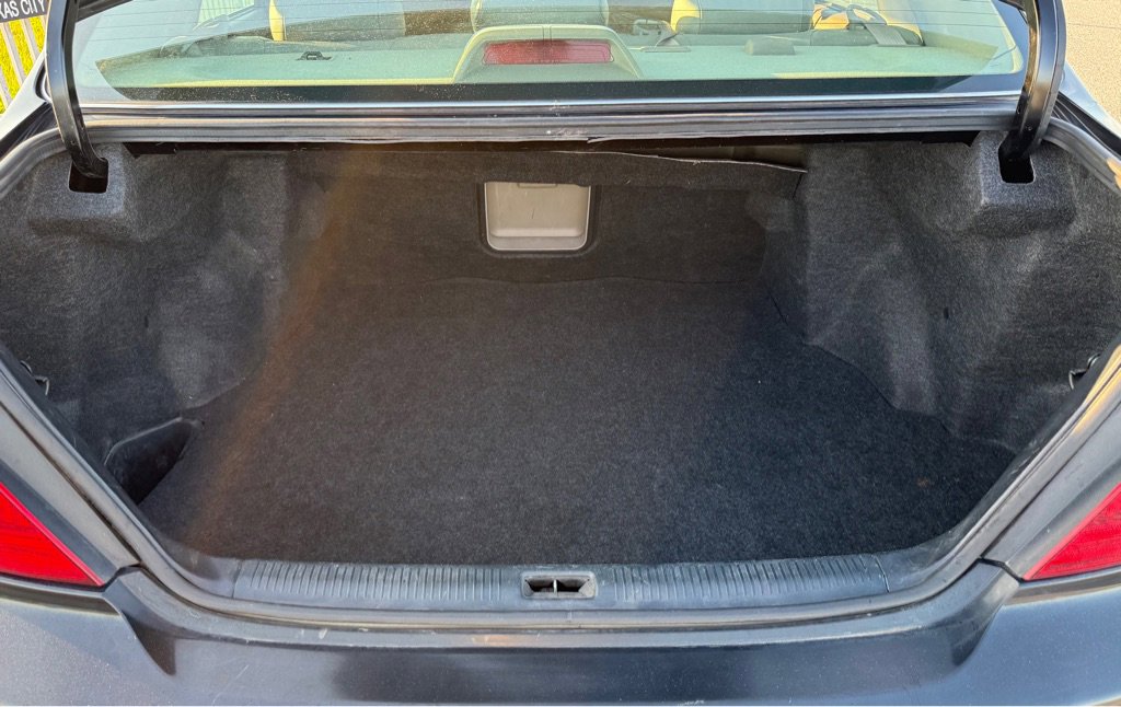 Used 2000 Toyota Avalon XLS FWD image 14