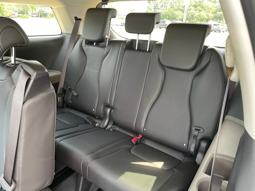 New 2027 Kia Carnival FWD image 13