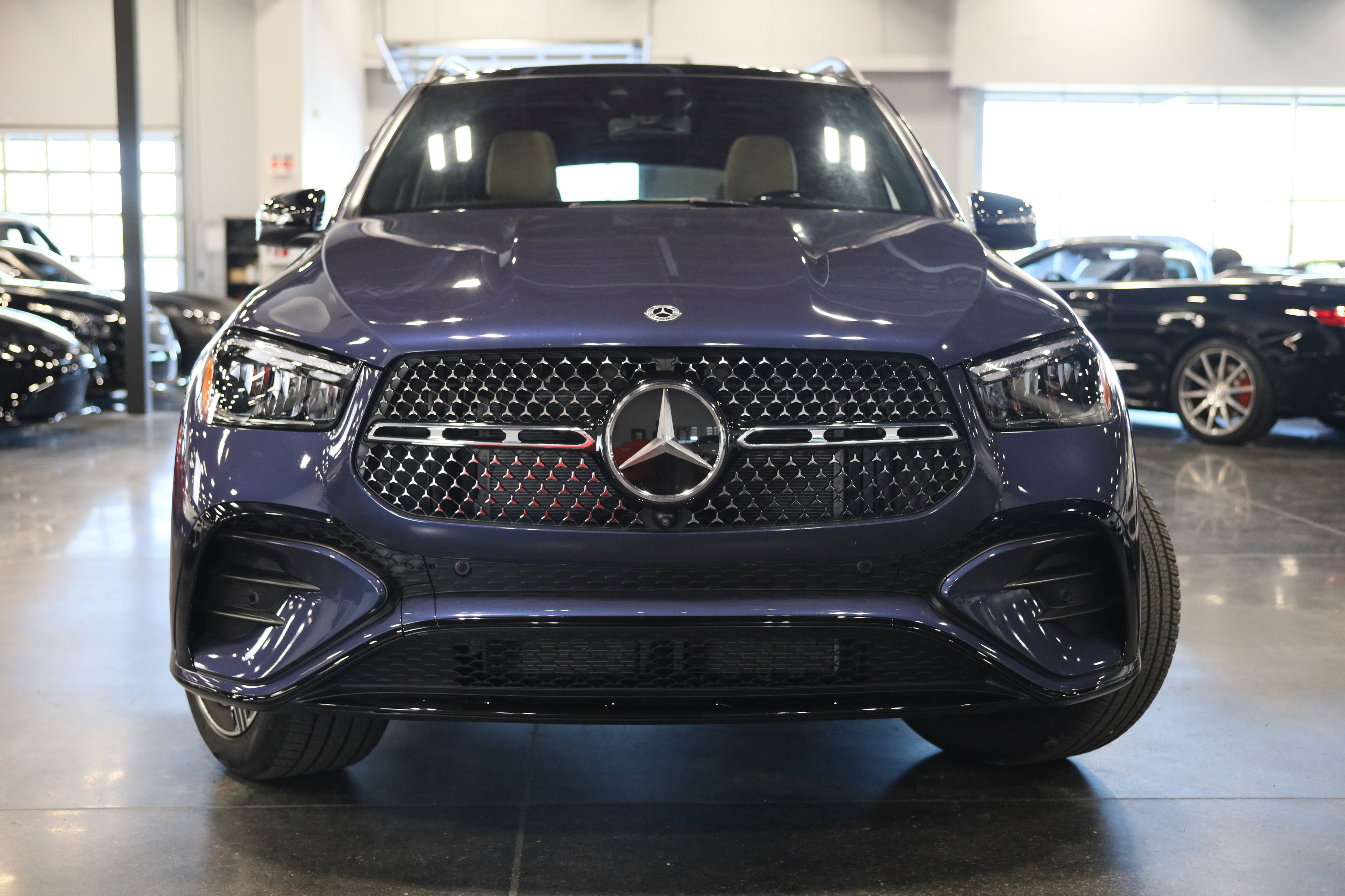 Used 2024 Mercedes-Benz GLE 350 4MATIC image 2