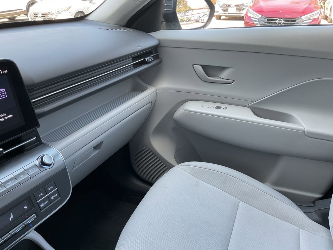 Used 2025 Hyundai Kona SEL image 36