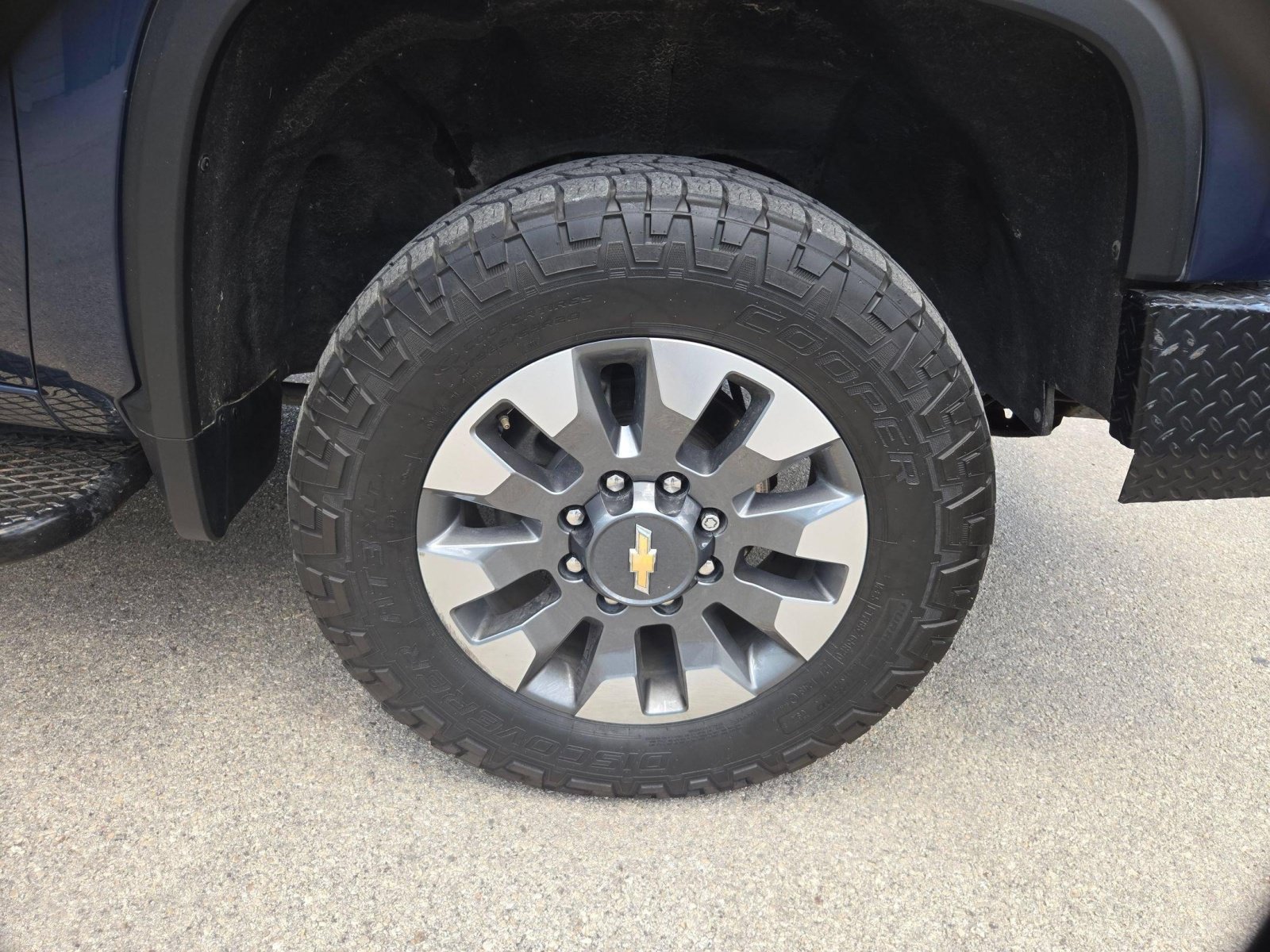 Used 2022 Chevrolet Silverado 2500 Custom w/ Custom Value Package AWD/4WD image 26