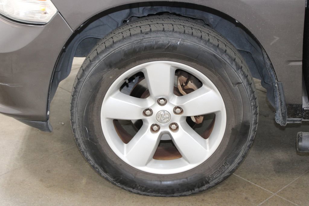 Used 2015 RAM 1500 Express RWD image 51