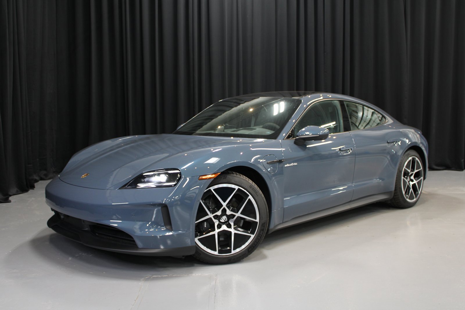 New 2025 Porsche Taycan image 1
