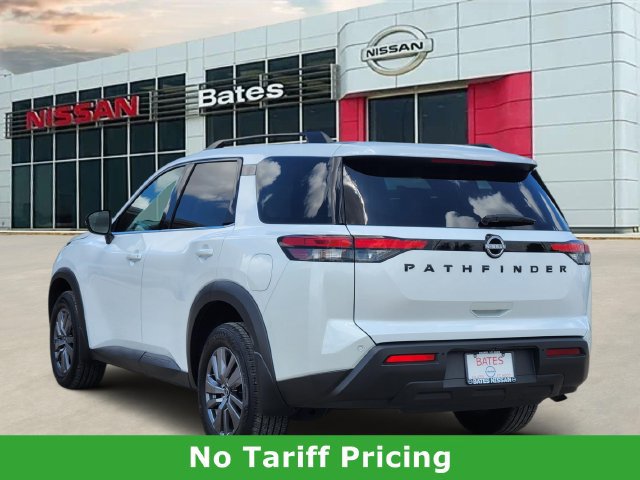 Used 2025 Nissan Pathfinder SV w/ Black Appearance Package FWD image 5