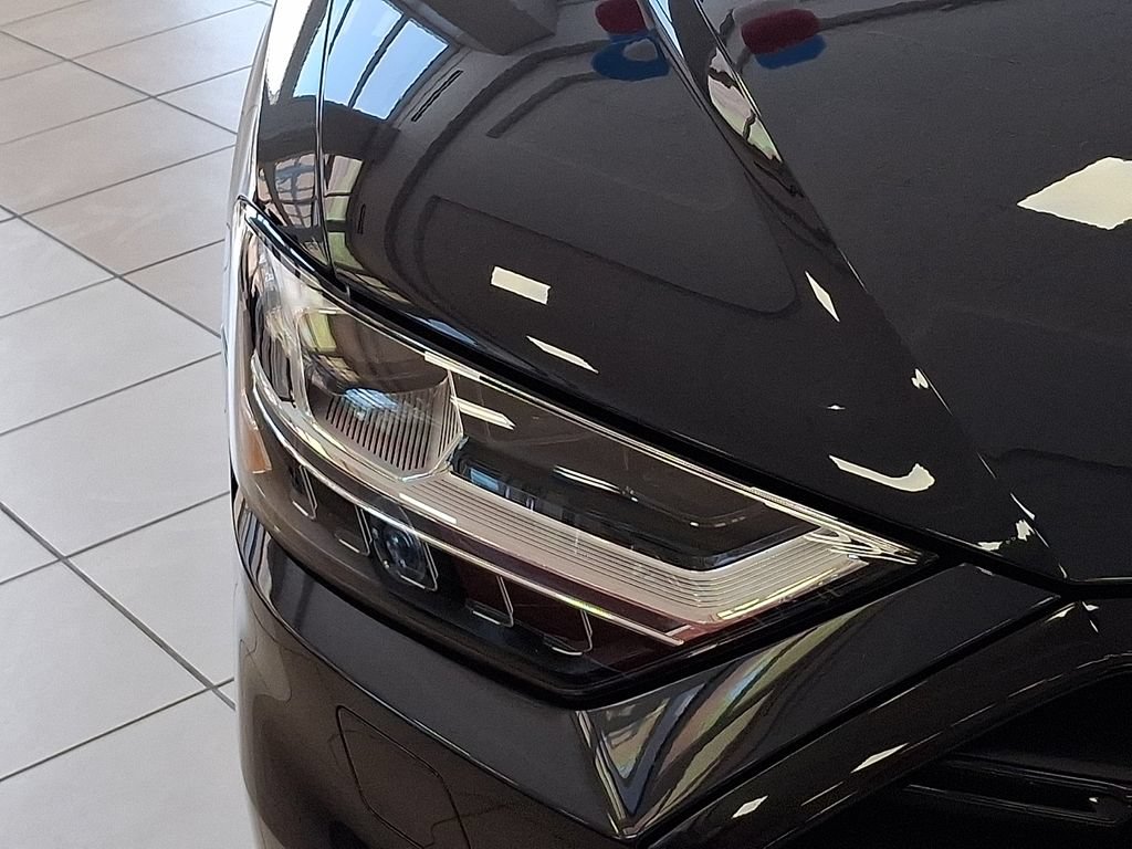 Used 2021 Audi A8 L 4.0T w/ Executive Plus Package AWD/4WD image 8