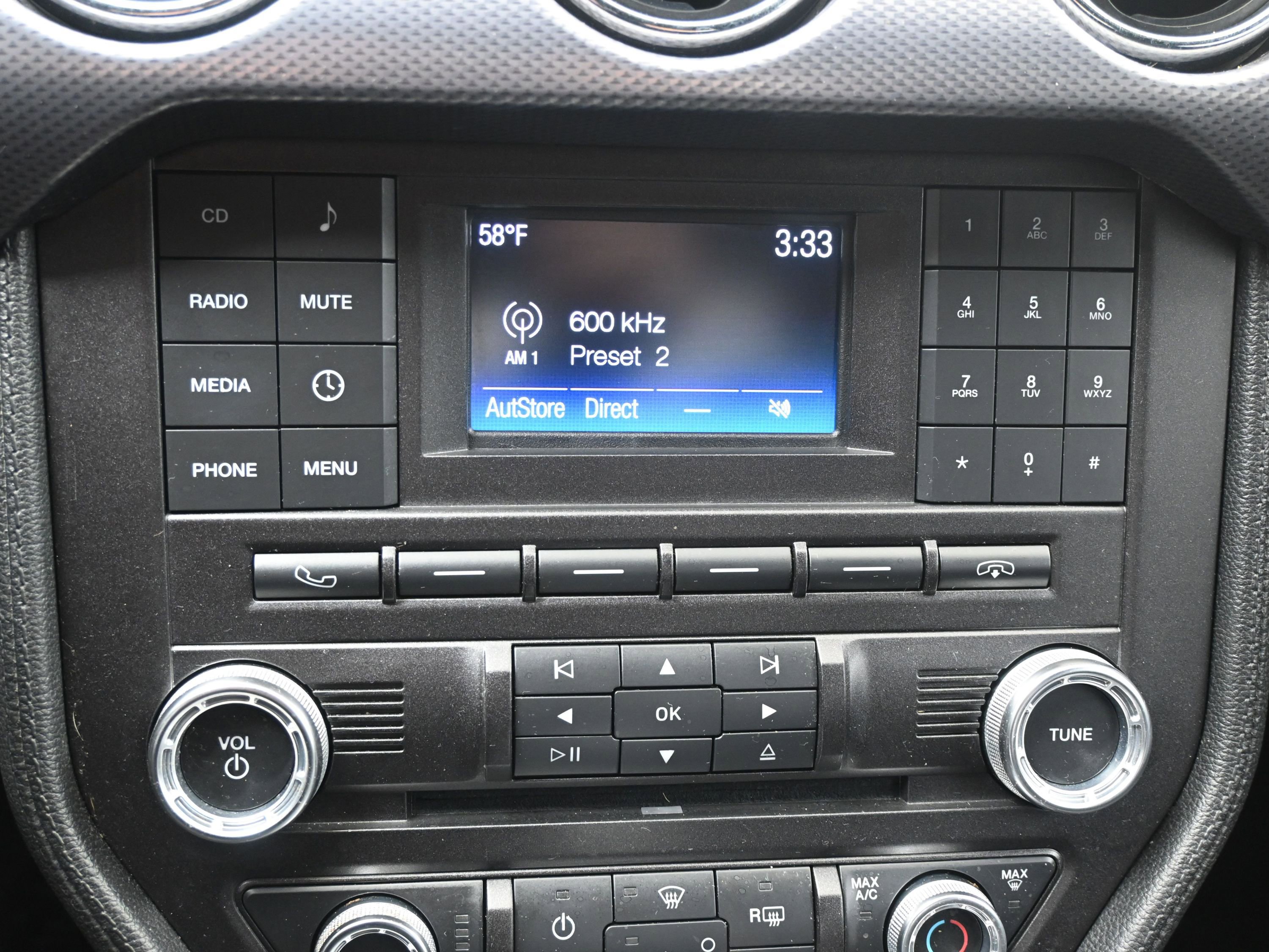 Used 2016 Ford Mustang EcoBoost image 10