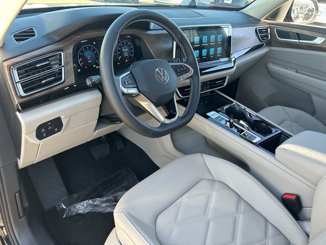 New 2026 Volkswagen Atlas SE AWD/4WD image 14
