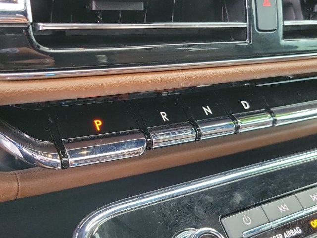 Used 2024 Lincoln Navigator Reserve AWD/4WD image 23