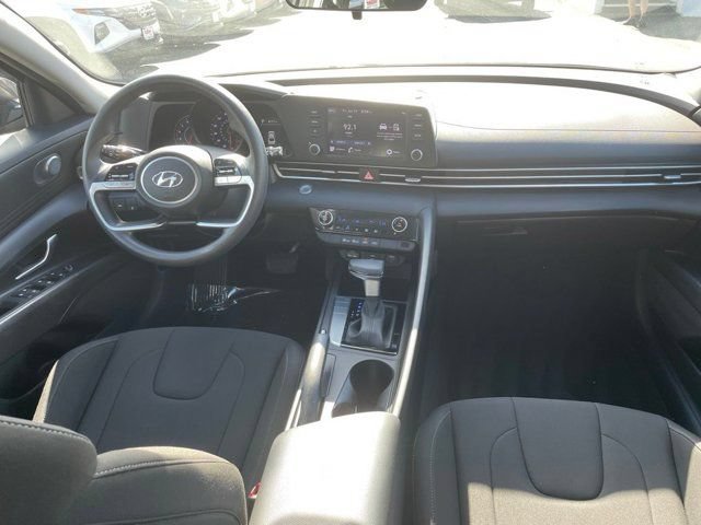 Used 2023 Hyundai Elantra SEL FWD image 7