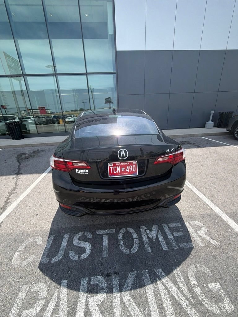 Used 2017 Acura ILX FWD image 4