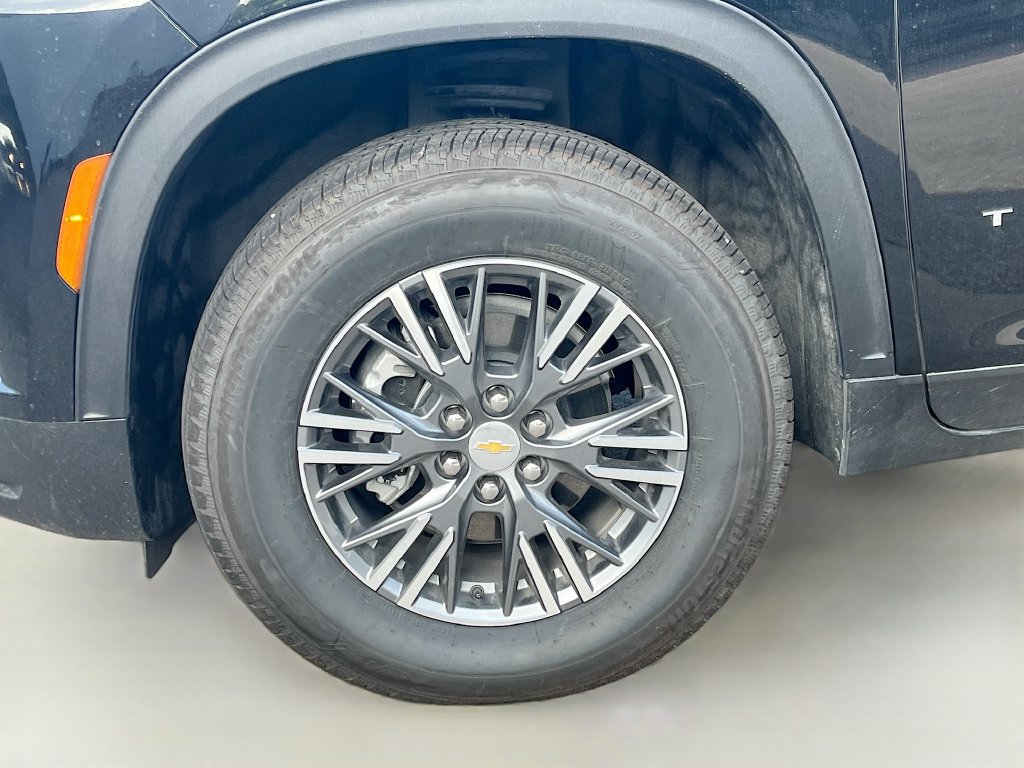 Used 2026 Chevrolet Traverse LT FWD image 31