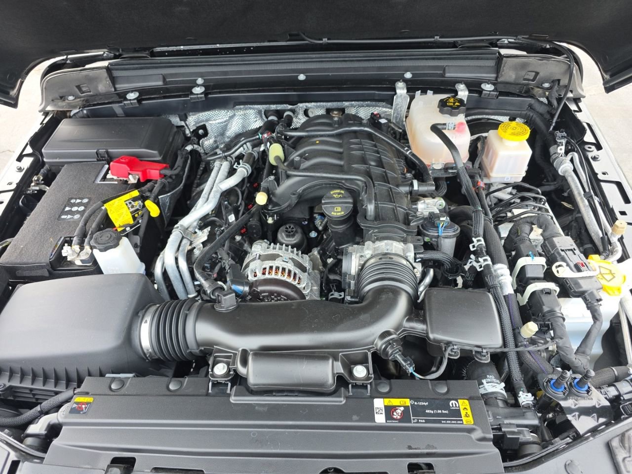 Used 2025 Jeep Gladiator Sport image 13