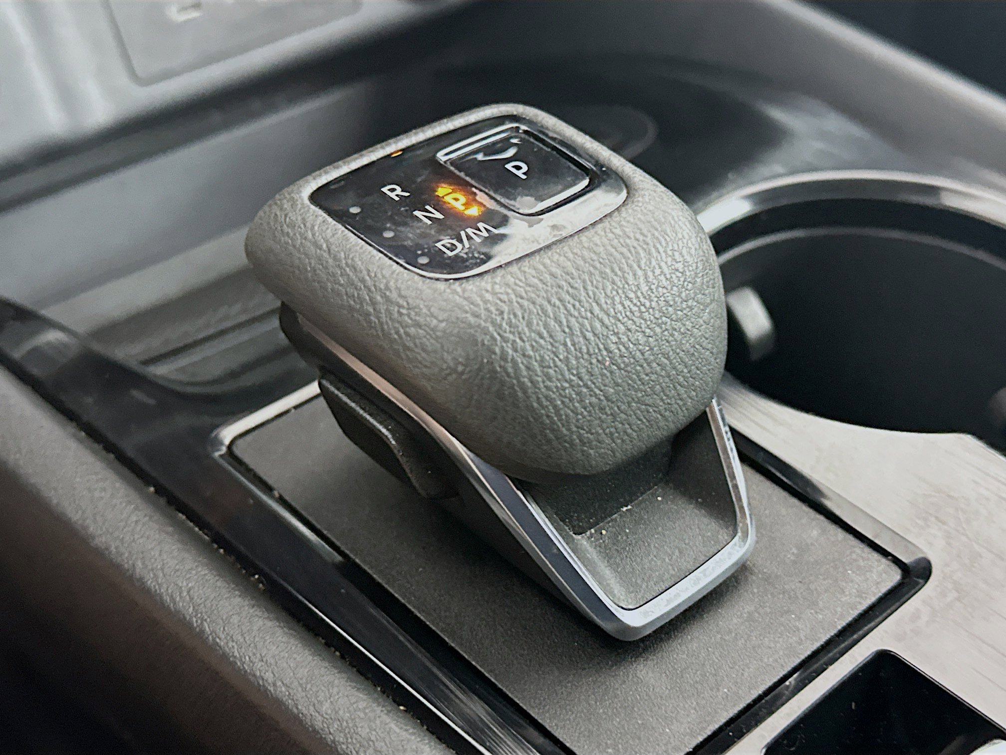 Used 2023 Nissan Rogue S AWD/4WD image 24